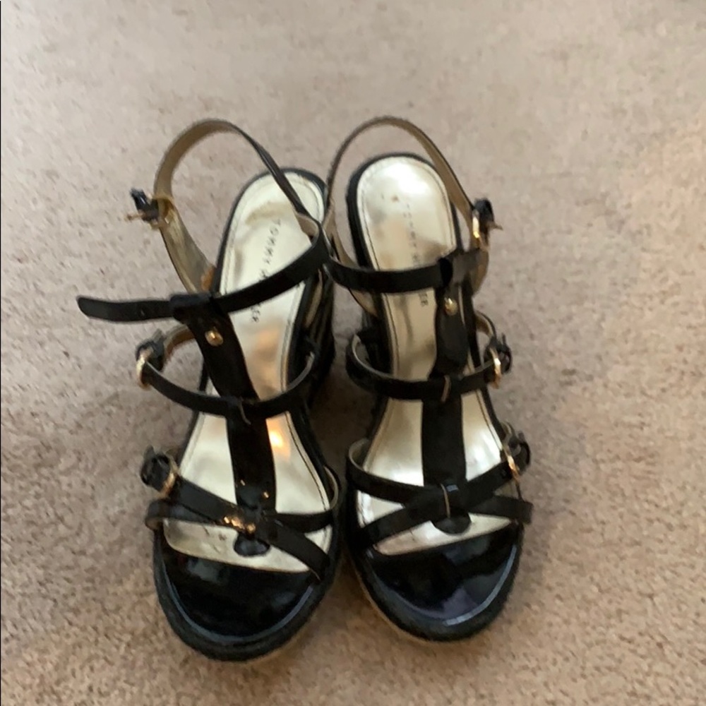 Tommy Hilfiger size 6.5